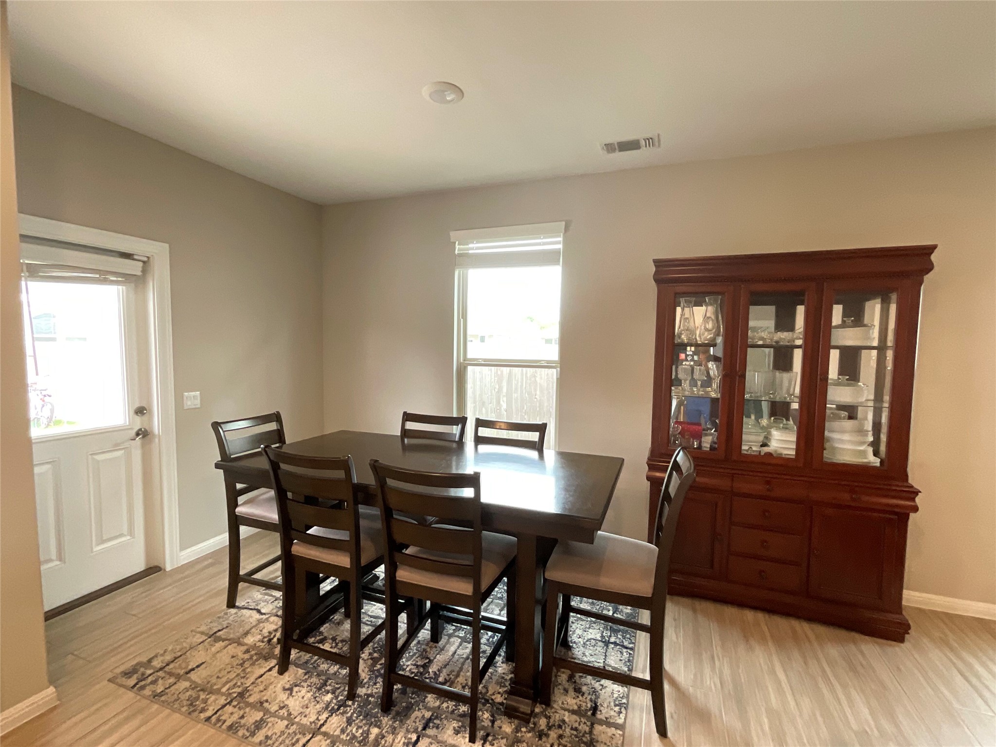 5425 Durango Pass Austin, TX 78724 - Photo 6 of 31 Dining area with light wood-style floors