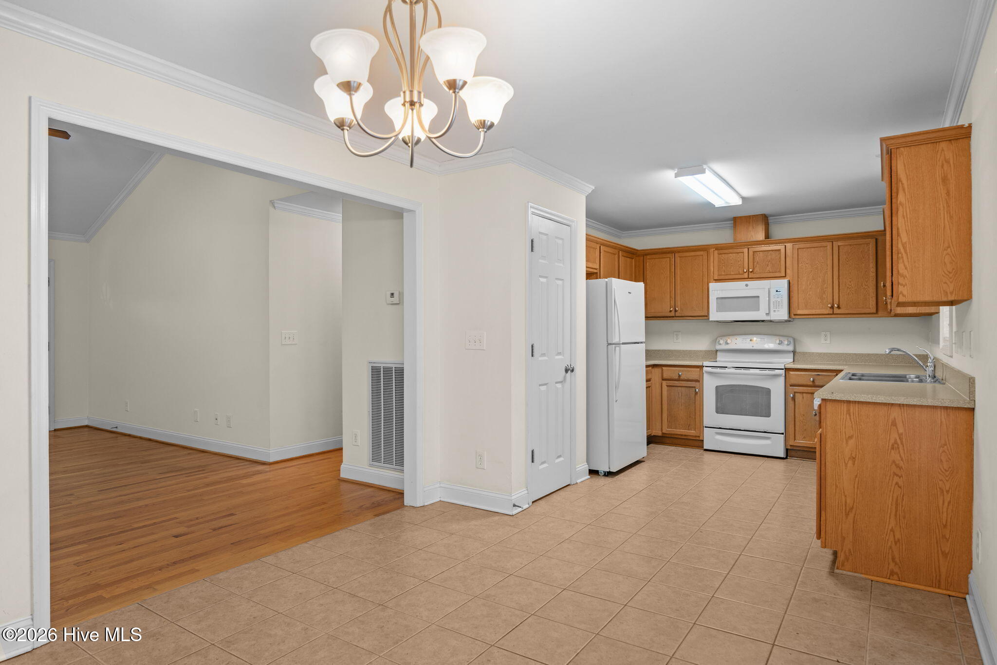 1136 Town Creek Road Northeast Leland, NC 28451 - Photo 9 of 36 35-web-or-mls-IMG_9318