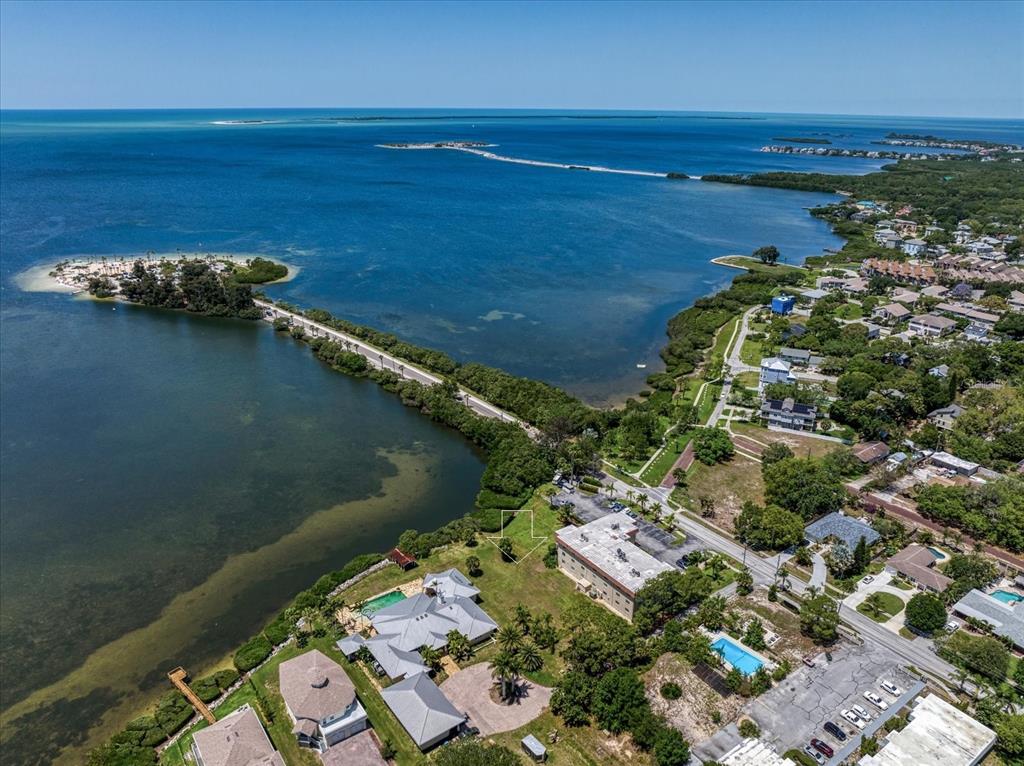 1725 Gulf Road Tarpon Springs, FL 34689 - Photo 4 of 27
