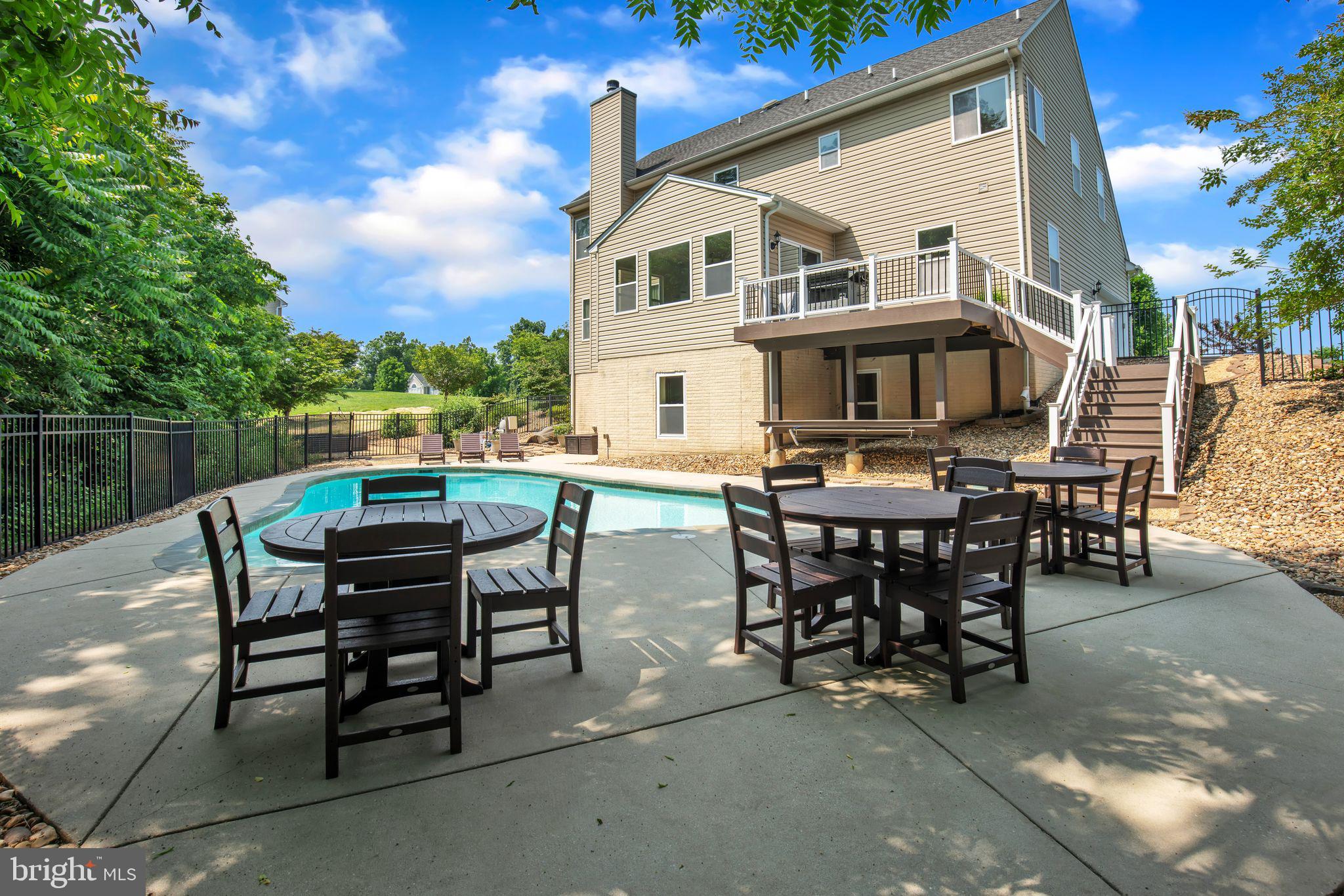 2058 Baythorne Road Prince Frederick, MD 20678 - Photo 44 of 51 Expansive seating area.