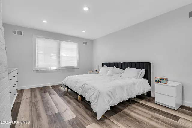 $2,400 | 295 Jerome Avenue, Oakhurst, NJ 07755