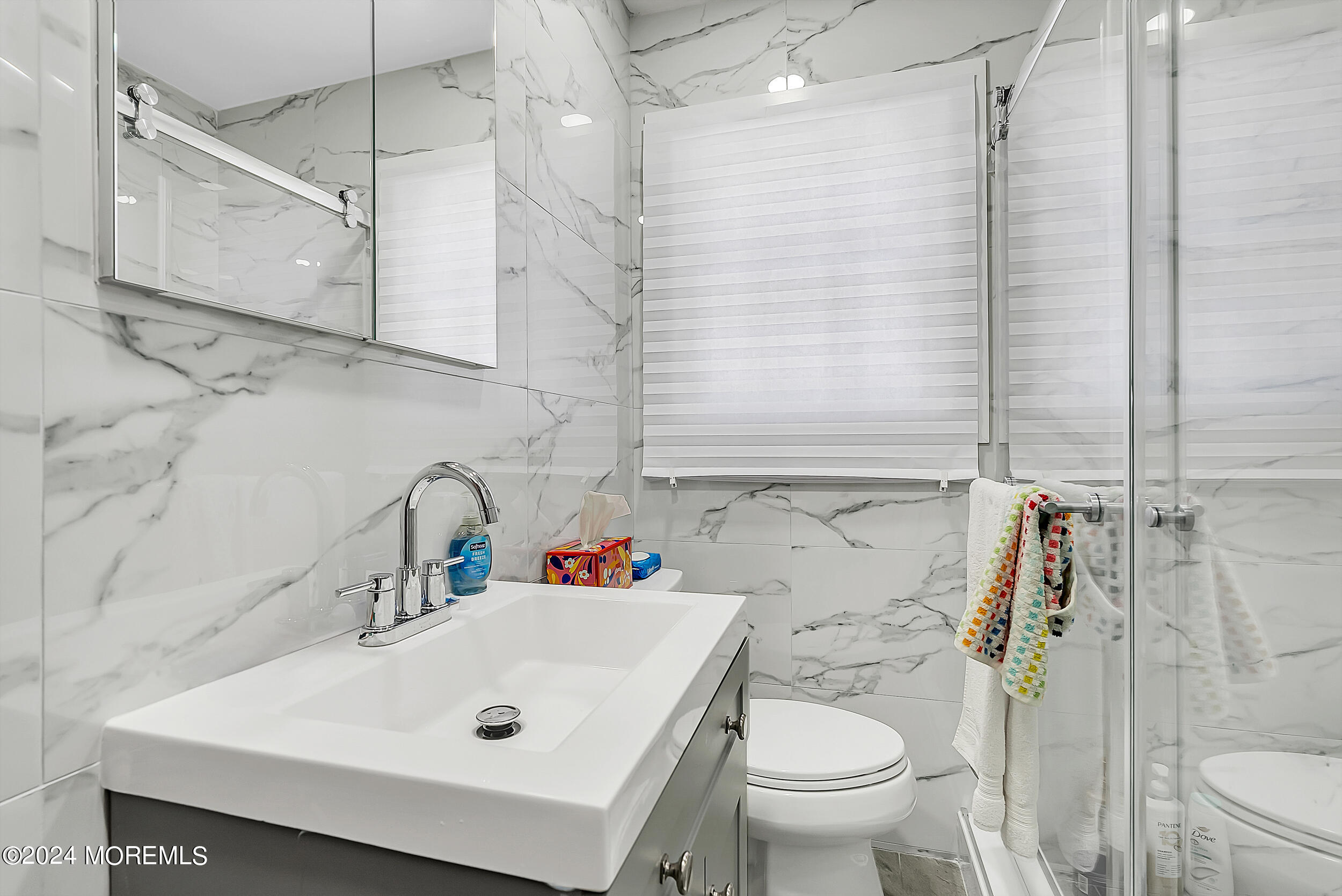 295 Jerome Avenue Oakhurst, NJ 07755 - Photo 19 of 34 025