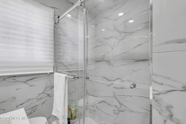 $2,400 | 295 Jerome Avenue, Oakhurst, NJ 07755