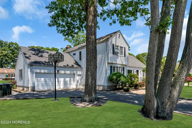 $2,400 | 295 Jerome Avenue, Oakhurst, NJ 07755