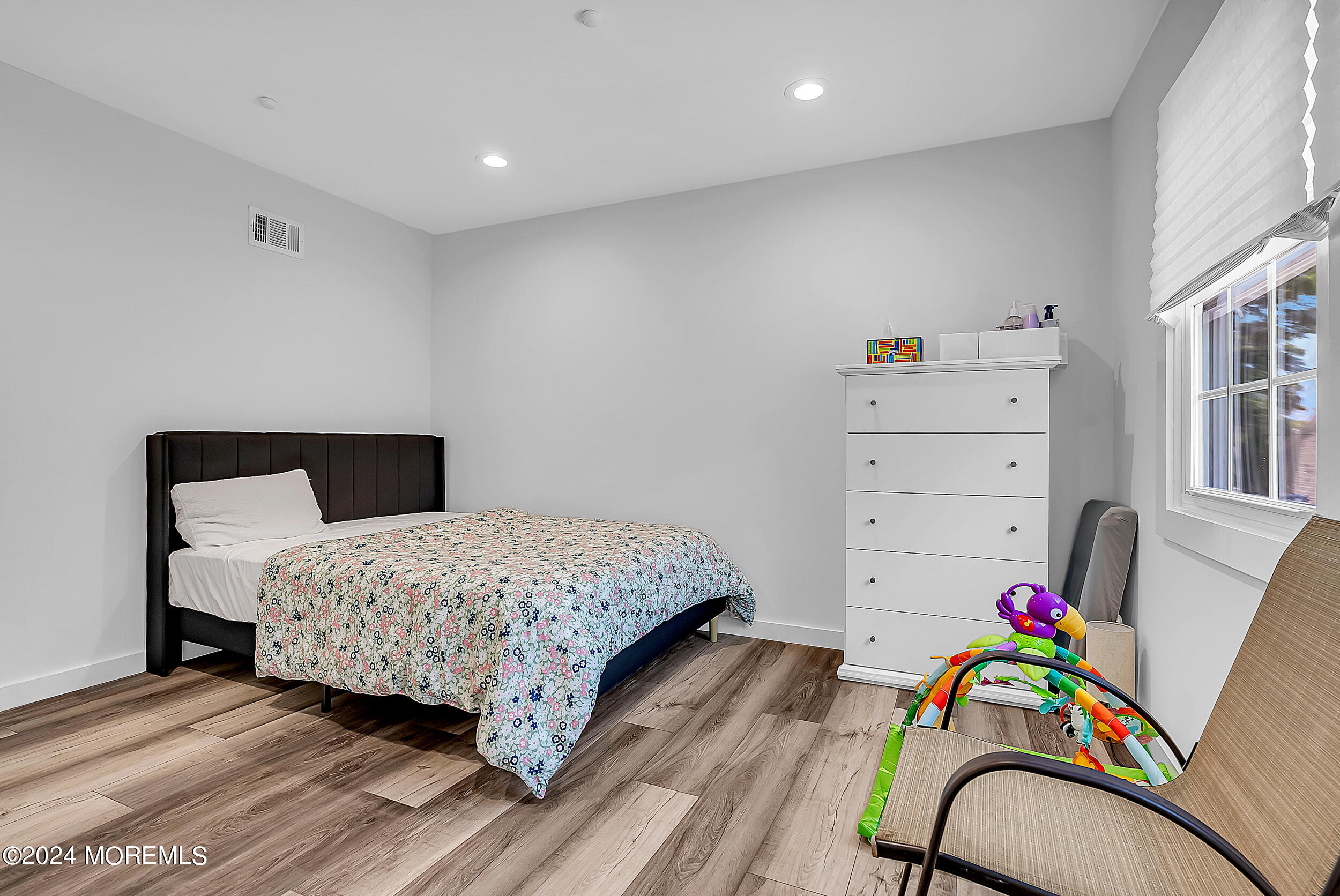 295 Jerome Avenue Oakhurst, NJ 07755 - Photo 21 of 34 034