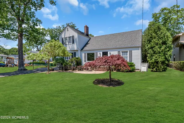 $2,400 | 295 Jerome Avenue, Oakhurst, NJ 07755