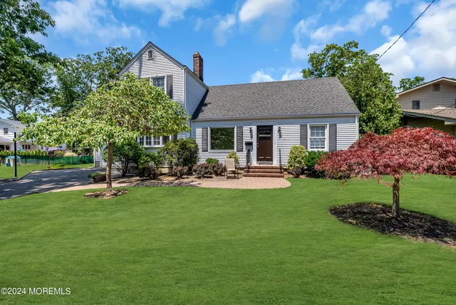 $2,400 | 295 Jerome Avenue, Oakhurst, NJ 07755