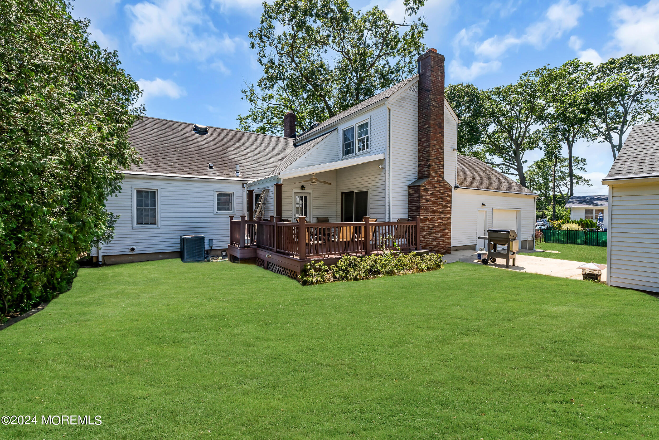 295 Jerome Avenue Oakhurst, NJ 07755 - Photo 34 of 34 040