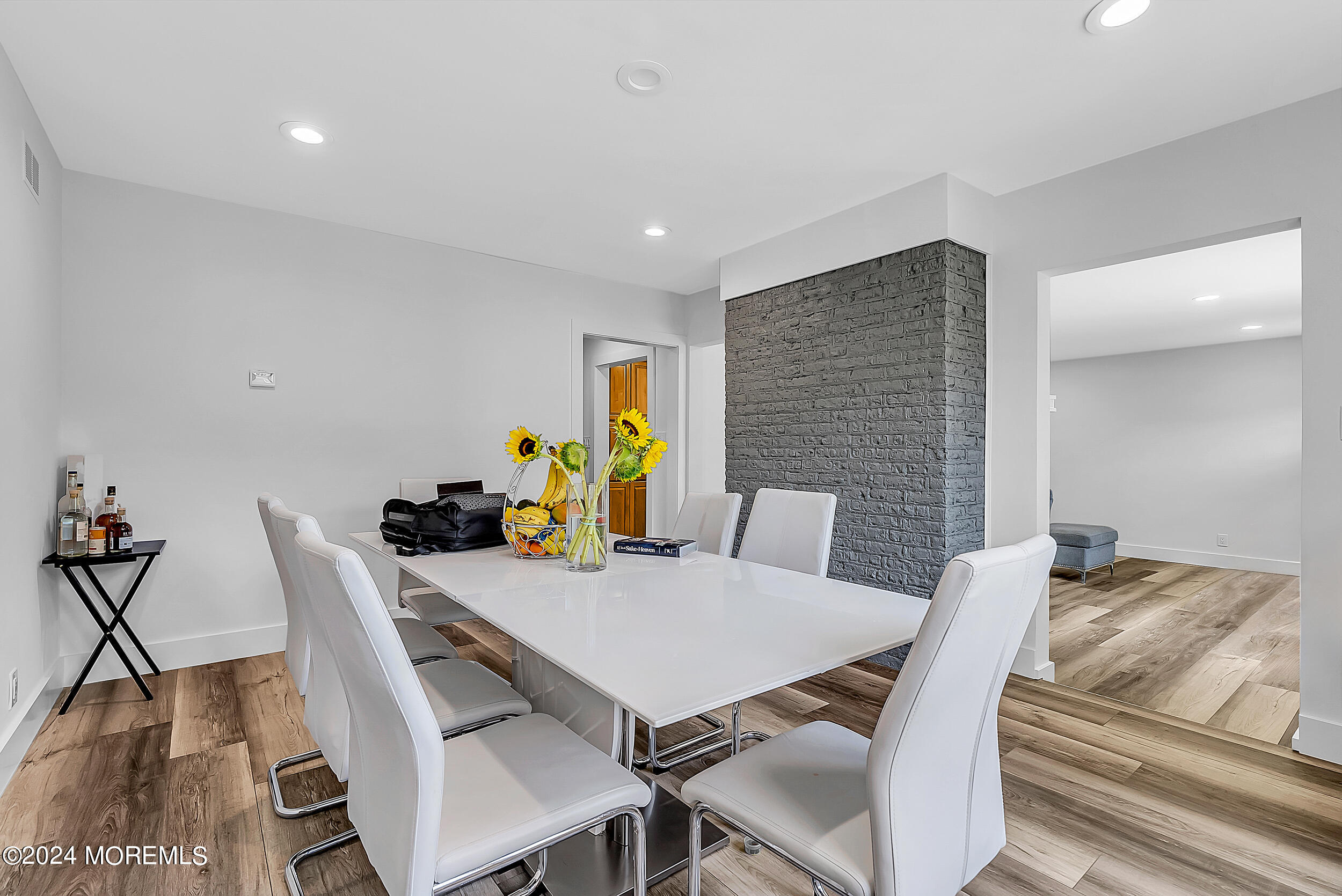 295 Jerome Avenue Oakhurst, NJ 07755 - Photo 8 of 34 019