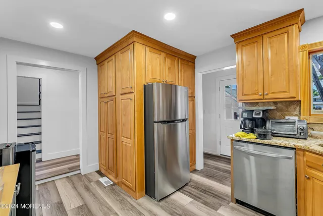 $2,400 | 295 Jerome Avenue, Oakhurst, NJ 07755