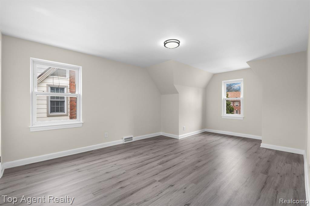 15093 Stahelin Road Detroit, MI 48223 - Photo 20 of 51 Gallery Image 20