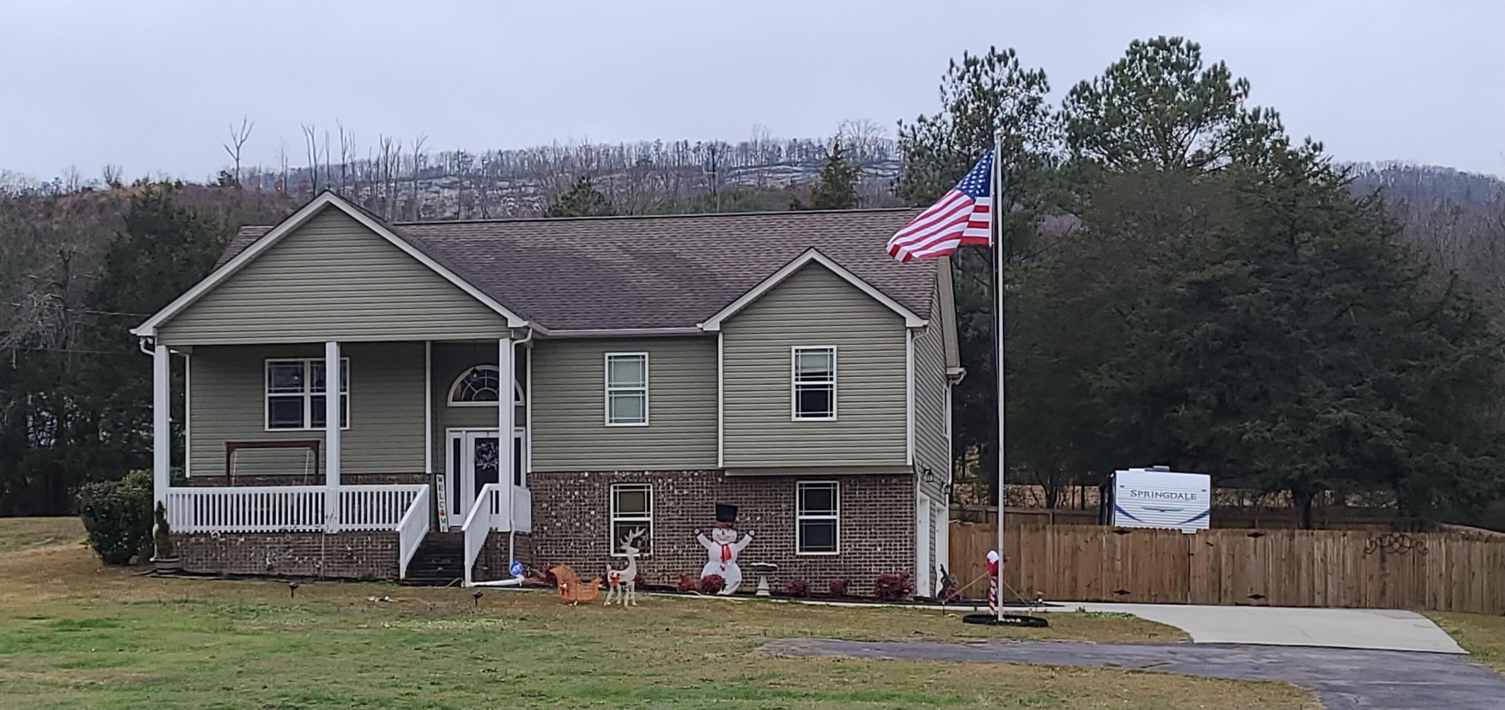 1615 Highway 11 Rising Fawn, GA 30738 - Photo 2 of 20 479914E0-3683-4BA9-A1FE-E12D4967A0CC