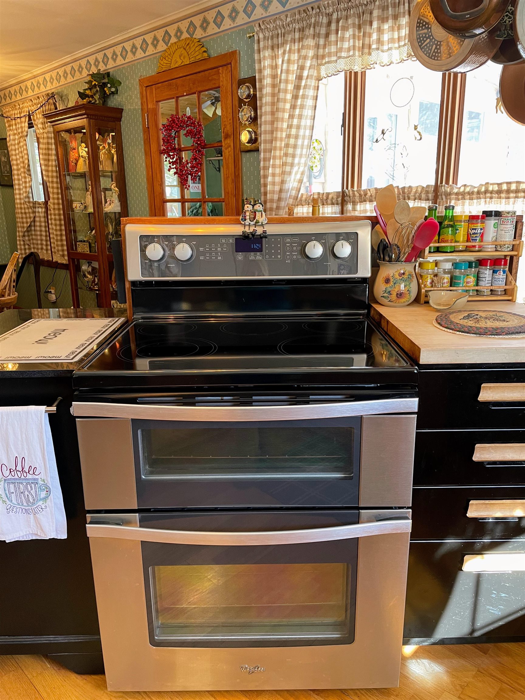 22 Hays Circle Silver Bay, MN 55614 - Photo 10 of 43 Double Oven