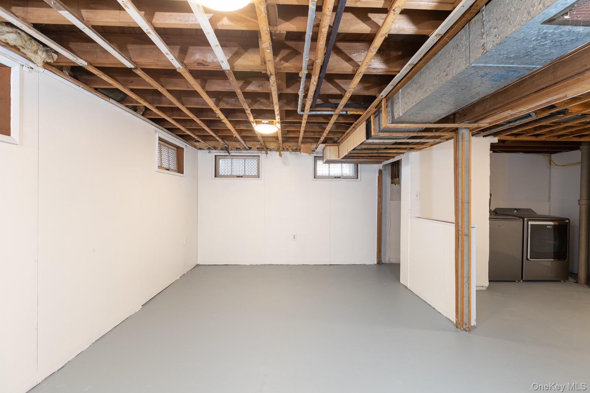 3 Exeter Road East Patchogue, NY 11772 - Photo 13 of 20