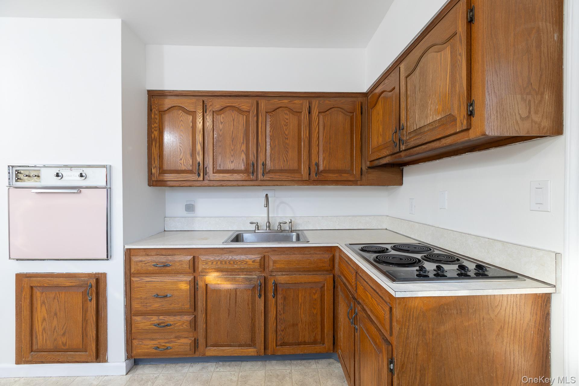 3 Exeter Road East Patchogue, NY 11772 - Photo 4 of 20