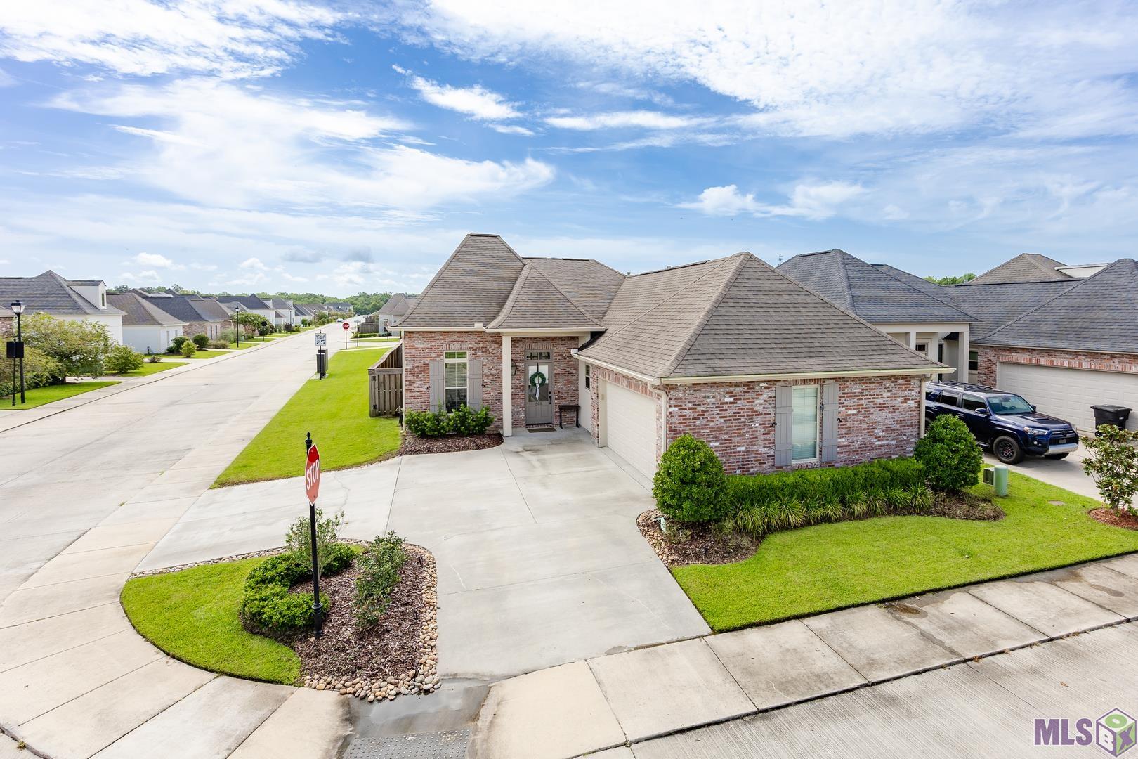 505 SILVERBILL LN