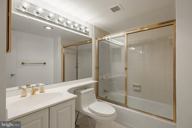 $618,000 | 1101 South Arlington Ridge Road, Unit 704, Arlington, VA 22202