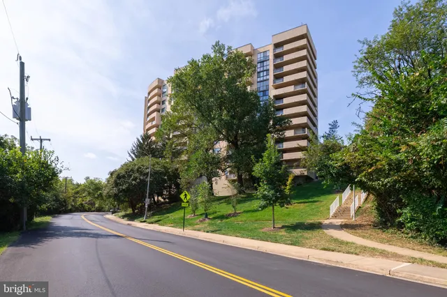 $618,000 | 1101 South Arlington Ridge Road, Unit 704, Arlington, VA 22202