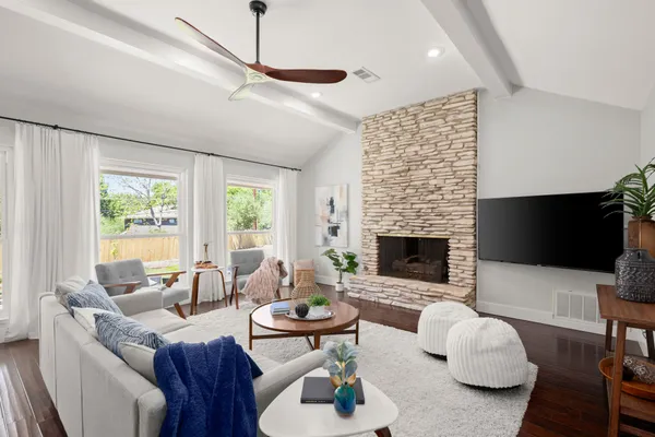 $995,000 | 5604 Penick Drive, Austin, TX 78741