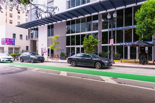 $2,790 | 151 Southeast 1st Street, Unit 2205, Miami, FL 33131