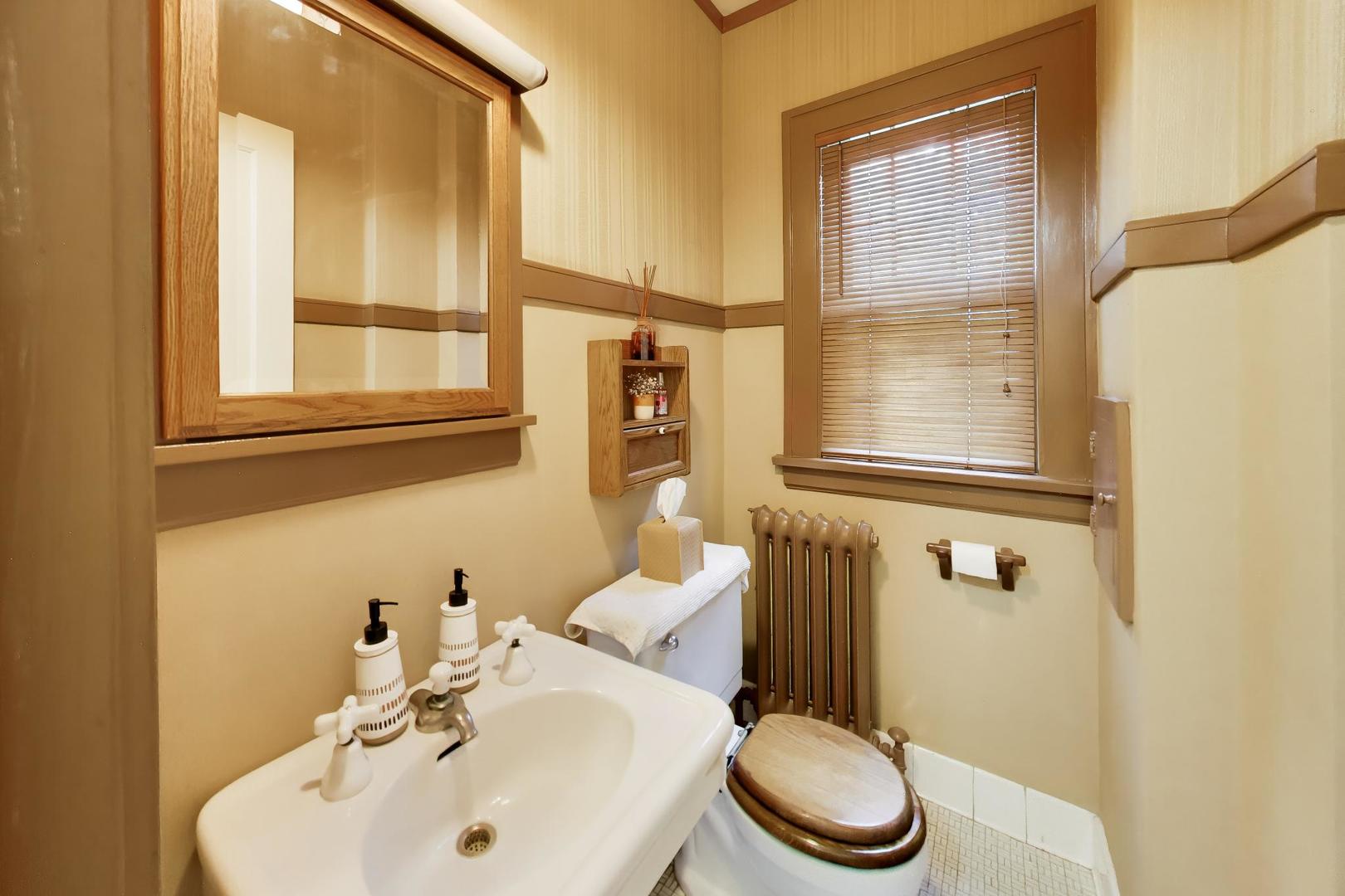 612 Ridge Avenue Evanston, IL 60202 - Photo 14 of 30 Gallery Image 14