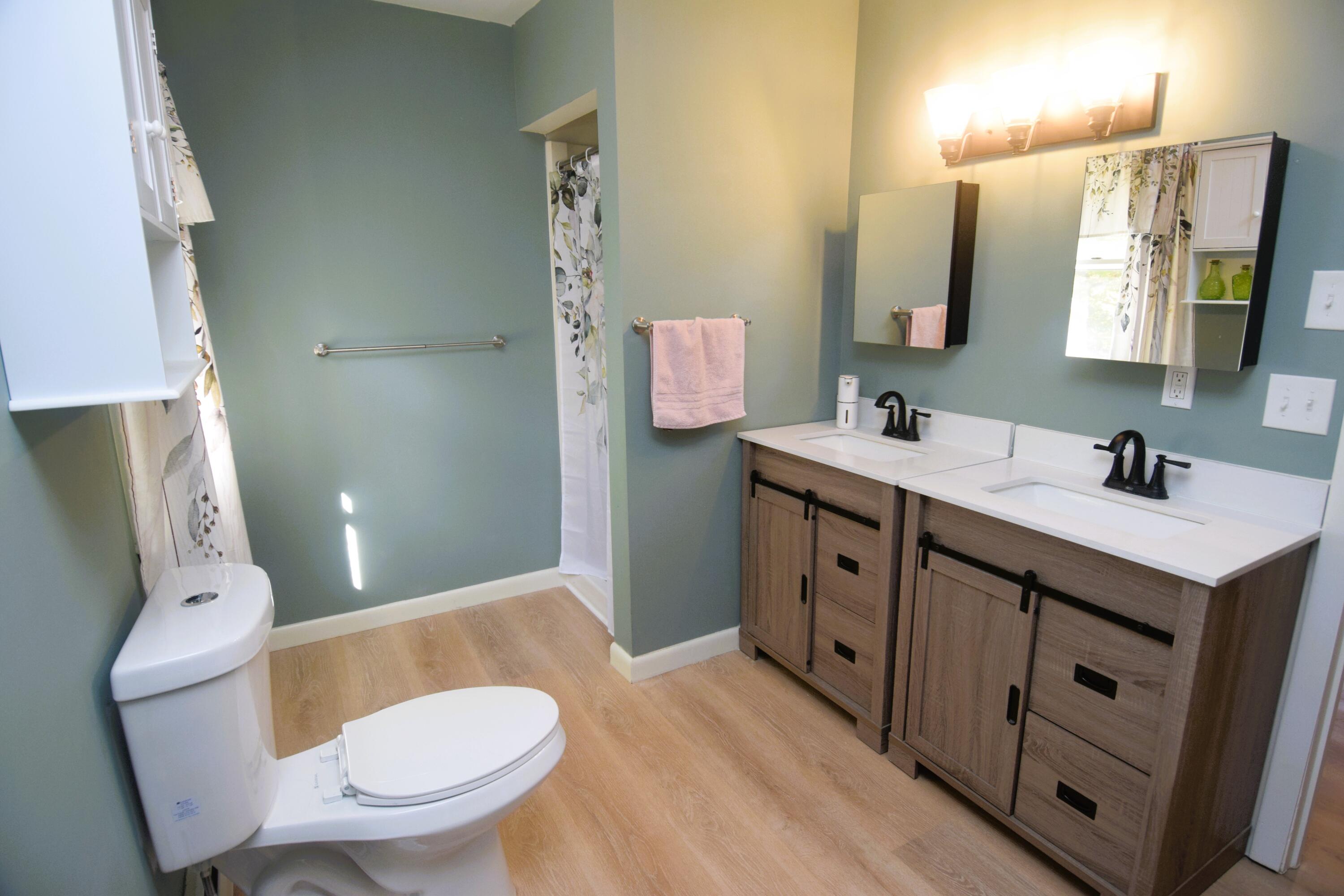 423 East River Road Skowhegan, ME 04976 - Photo 15 of 49 Primary Bedroom Bath