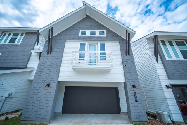 $1,350 | 7611 Victory Reserve Street, Houston, TX 77088