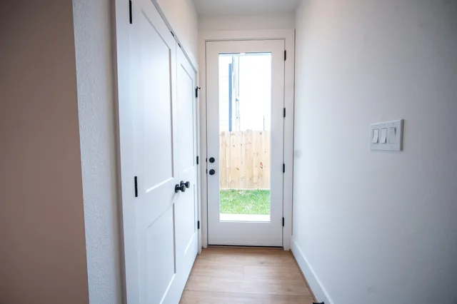 $1,350 | 7611 Victory Reserve Street, Houston, TX 77088