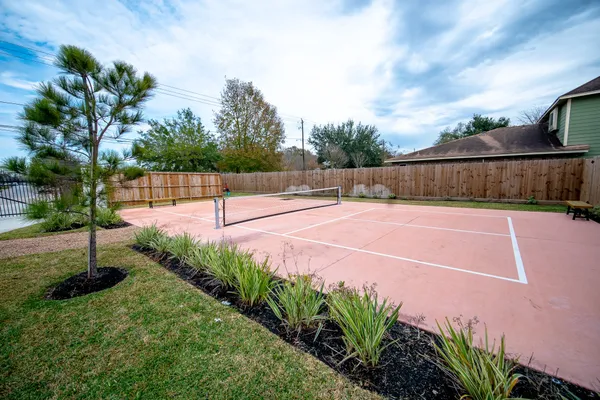 a view of a tennis court