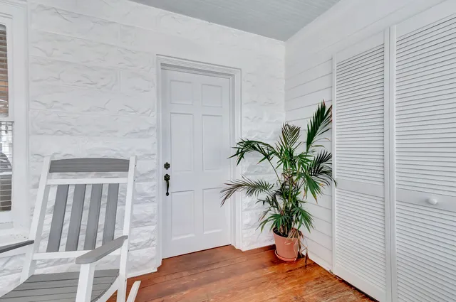 $5,000 | 320 Southeast 4th Avenue, Delray Beach, FL 33483