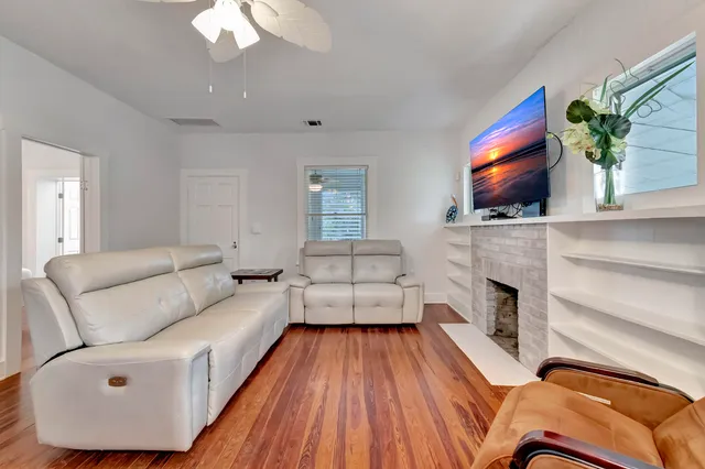 $5,000 | 320 Southeast 4th Avenue, Delray Beach, FL 33483