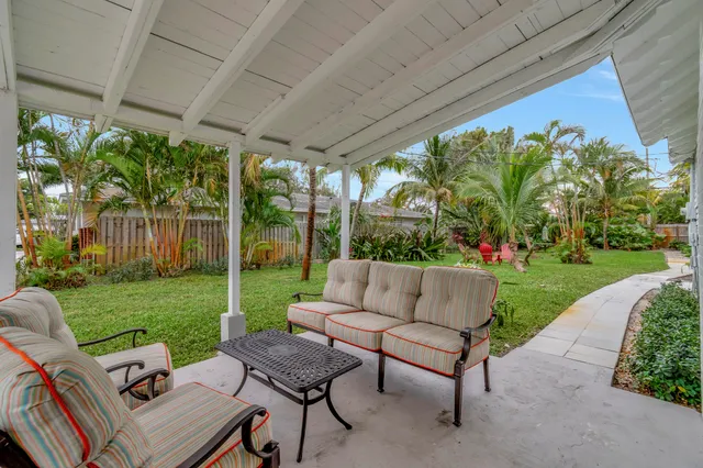 $5,000 | 320 Southeast 4th Avenue, Delray Beach, FL 33483