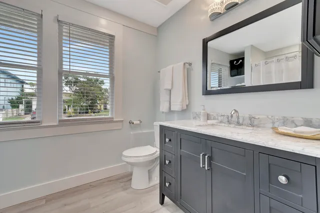 $5,000 | 320 Southeast 4th Avenue, Delray Beach, FL 33483