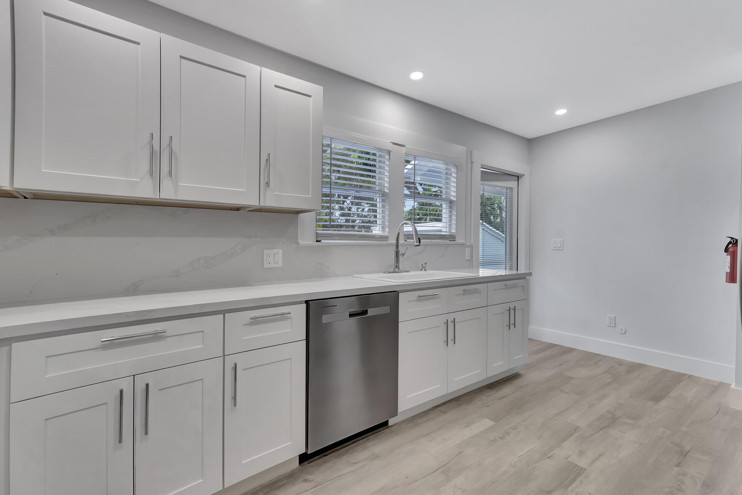 320 Southeast 4th Avenue Delray Beach, FL 33483 - Photo 48 of 71 37_dsc_3262