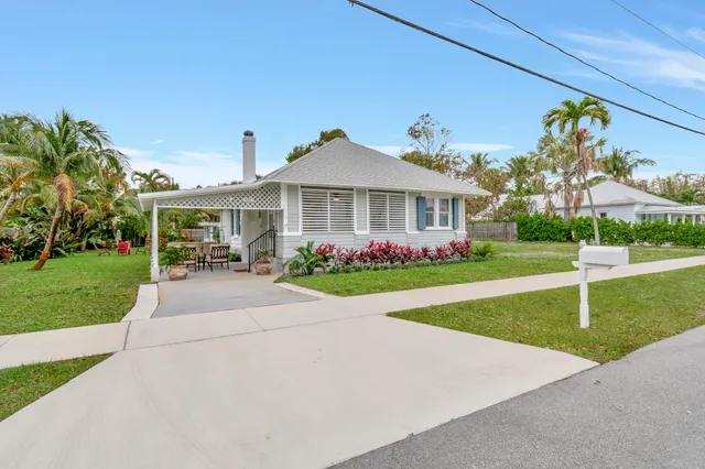 $5,000 | 320 Southeast 4th Avenue, Delray Beach, FL 33483
