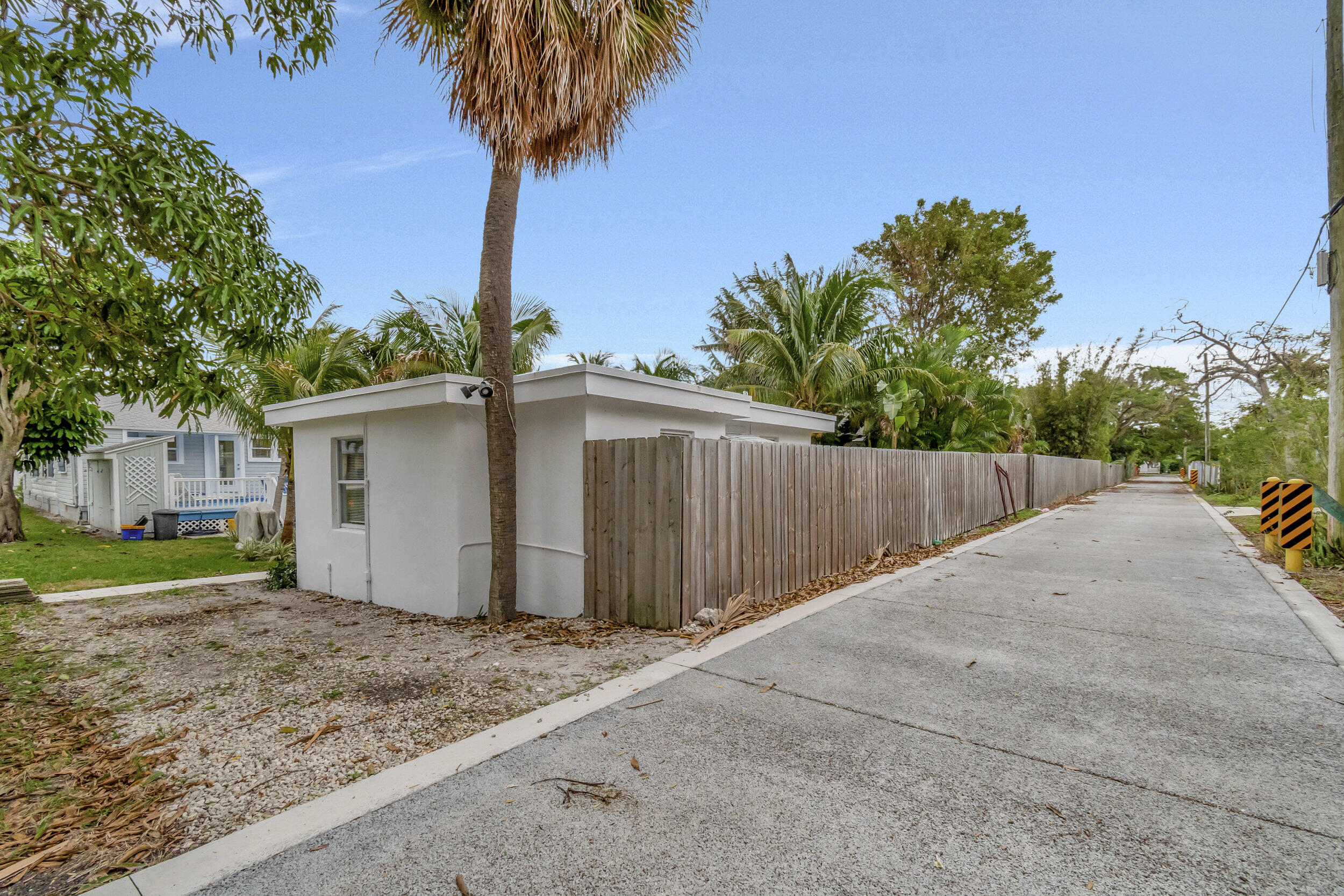 320 Southeast 4th Avenue Delray Beach, FL 33483 - Photo 65 of 71 68_dsc_3392