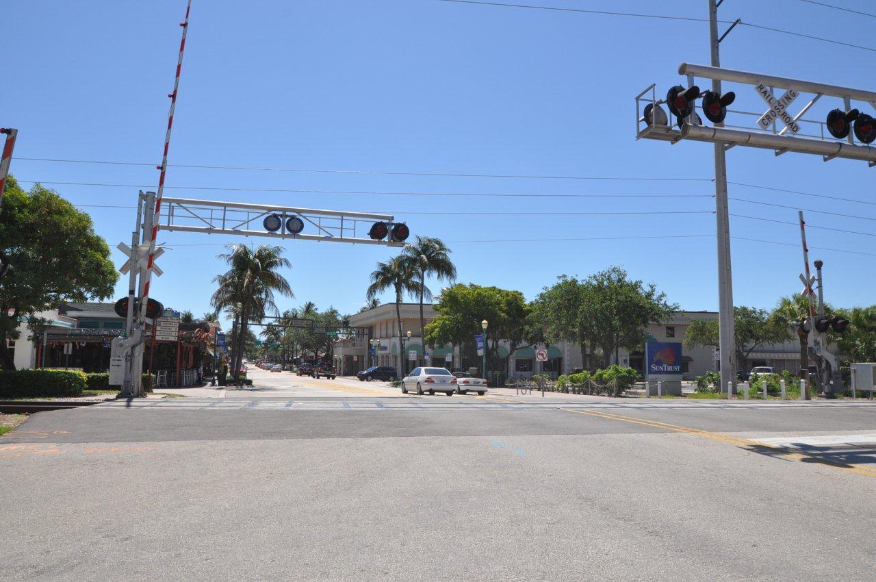 320 Southeast 4th Avenue Delray Beach, FL 33483 - Photo 66 of 71 69_1