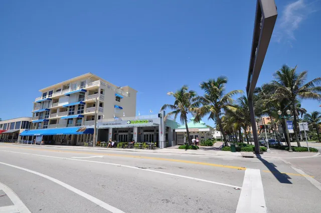 $5,000 | 320 Southeast 4th Avenue, Delray Beach, FL 33483