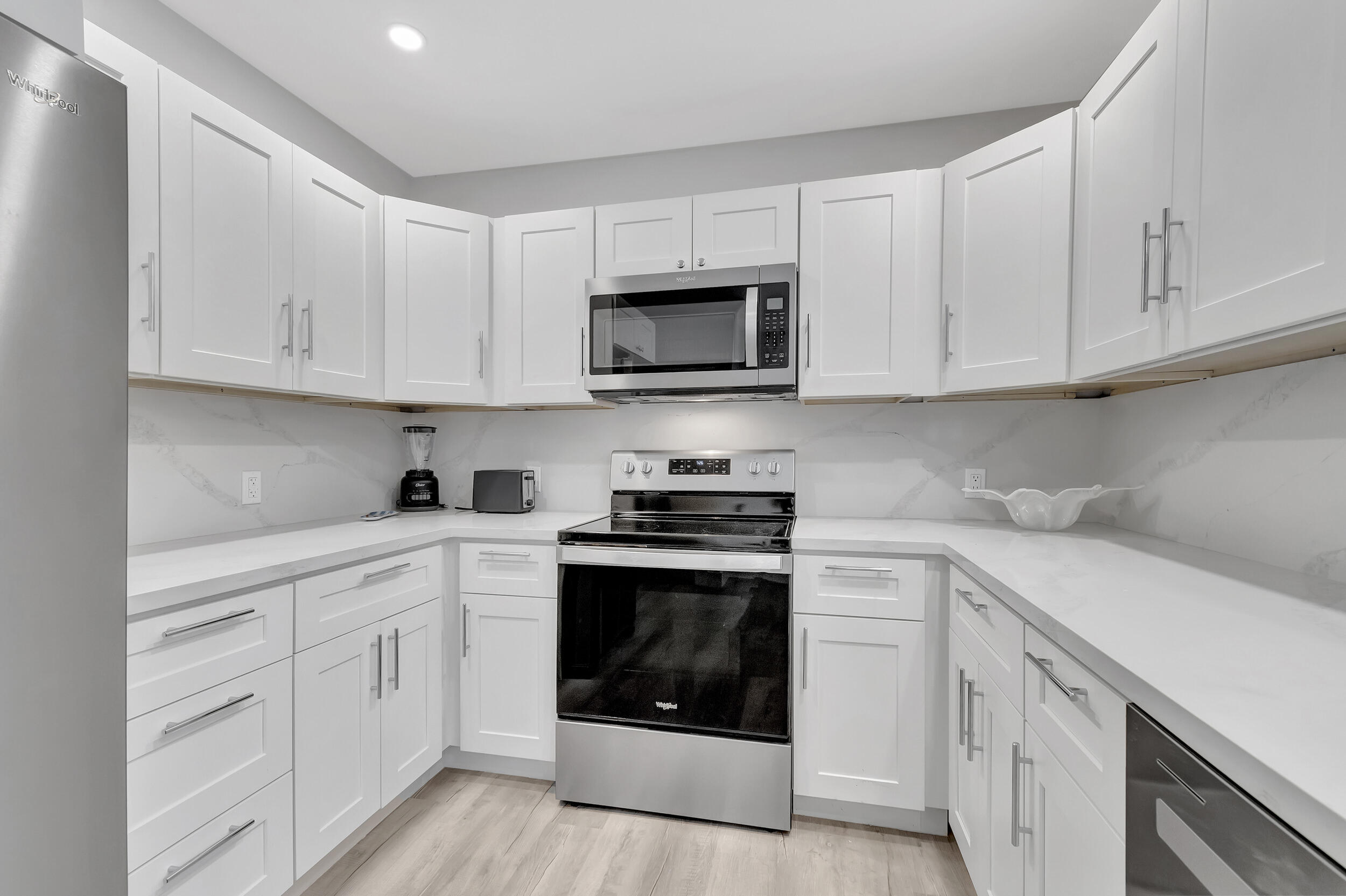 320 Southeast 4th Avenue Delray Beach, FL 33483 - Photo 9 of 71 36_dsc_3247