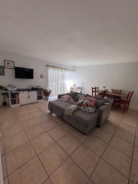 9459 Southwest 76th Street, Unit R8 Miami, FL 33173 - Photo 2 of 7