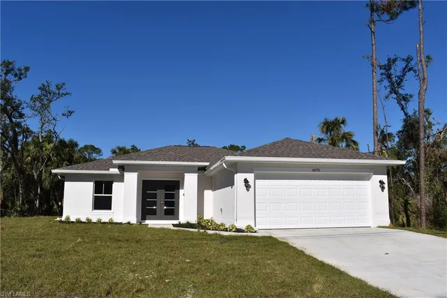 $2,100 | 4970 Ageman Avenue, North Port, FL 34288