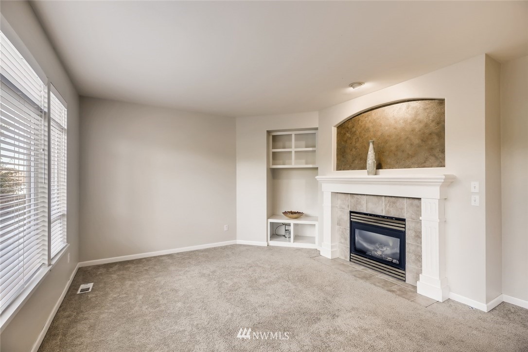 3433 Monterey Court Northeast Renton, WA 98056 - Photo 12 of 30 Gallery Image 12