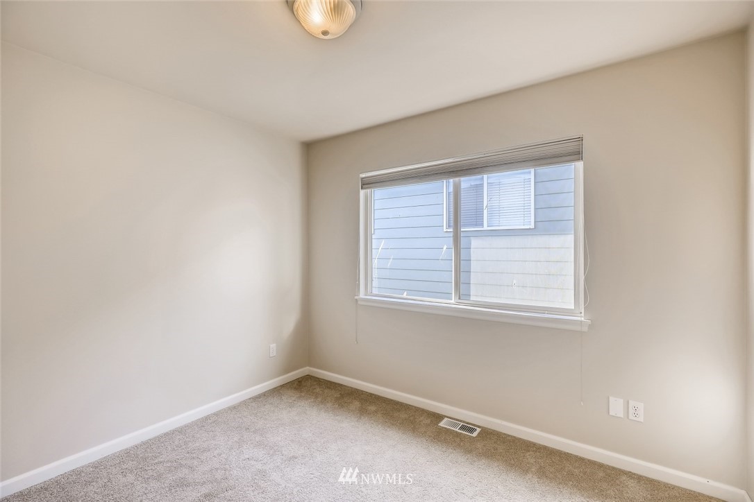 3433 Monterey Court Northeast Renton, WA 98056 - Photo 20 of 30 Gallery Image 20