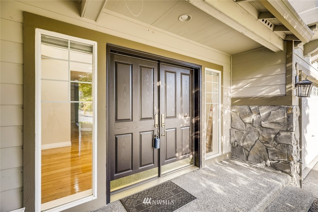 3433 Monterey Court Northeast Renton, WA 98056 - Photo 3 of 30 Gallery Image 3