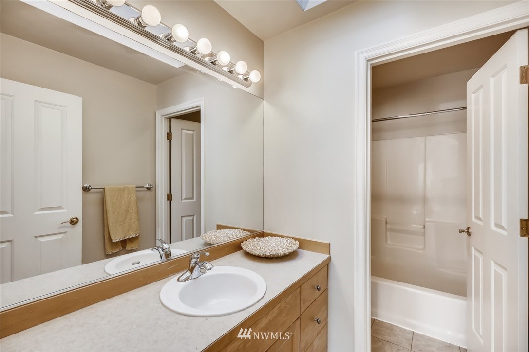 3433 Monterey Court Northeast Renton, WA 98056 - Photo 22 of 30 Gallery Image 22