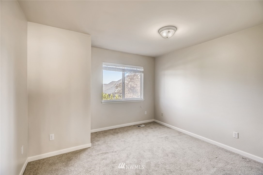 3433 Monterey Court Northeast Renton, WA 98056 - Photo 23 of 30 Gallery Image 23