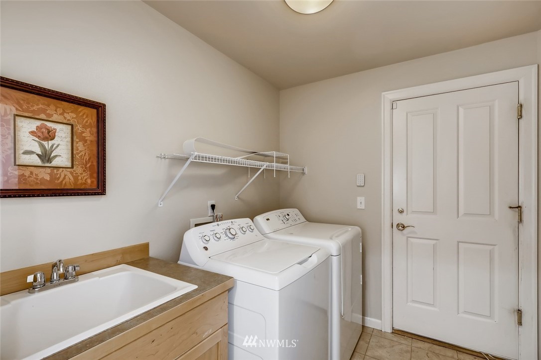 3433 Monterey Court Northeast Renton, WA 98056 - Photo 25 of 30 Gallery Image 25