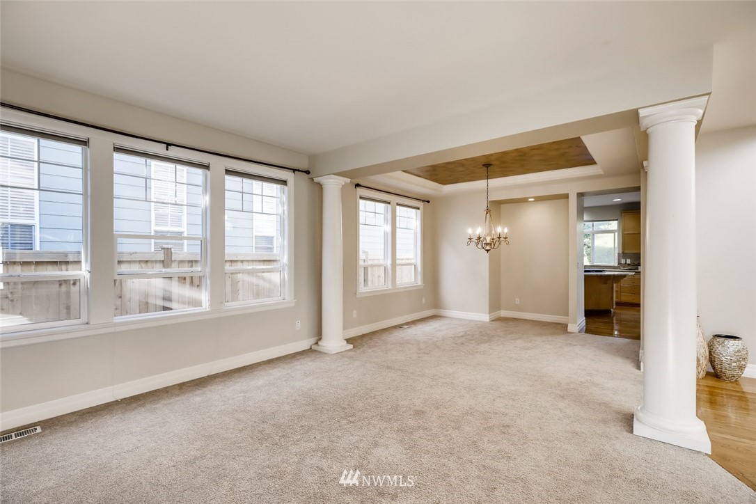 3433 Monterey Court Northeast Renton, WA 98056 - Photo 6 of 30 Gallery Image 6