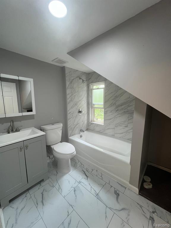 8292 Rivard Avenue Warren, MI 48089 - Photo 15 of 34