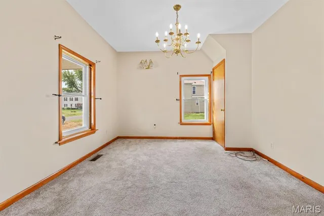 $165,000 | 311 South Edwardsville Street, Staunton, IL 62088